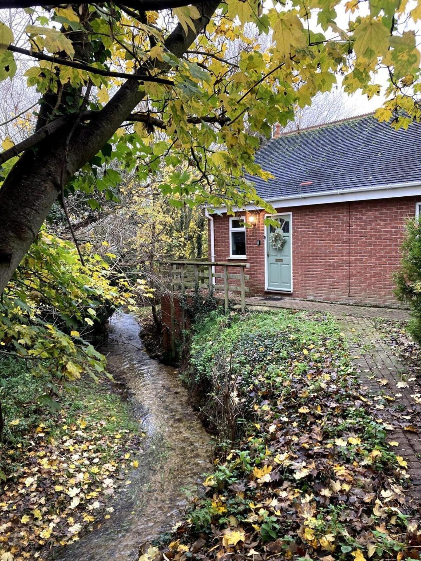 Cosy And Secluded Brook-Side Lodge Sleaford Bagian luar foto